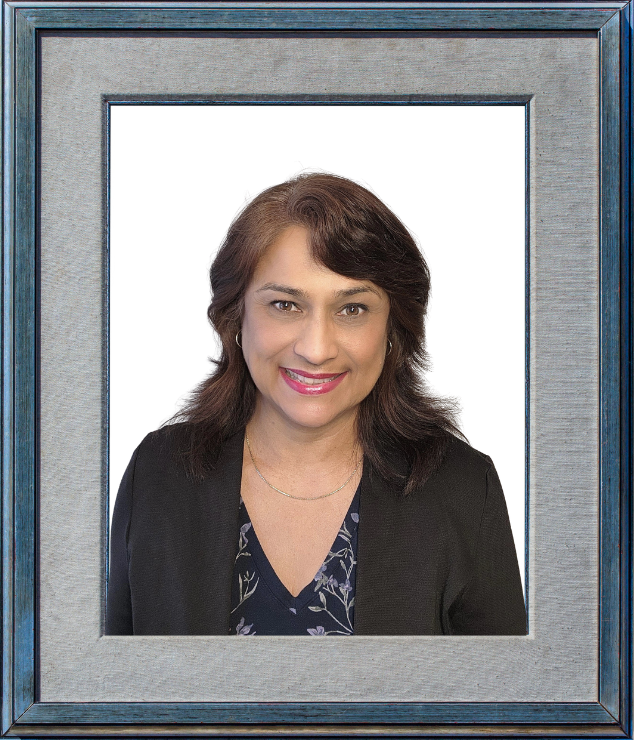 Cara Persram - Professional Organizer in Canada. Experienced home organizer and stager.